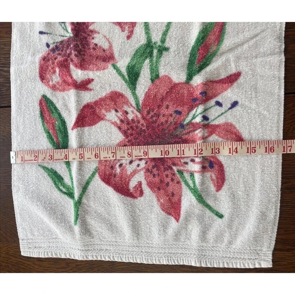 Vtg Martex  Floral White Hand Towel 17”x23” Granny Core Pink Lilly 100% Cotton